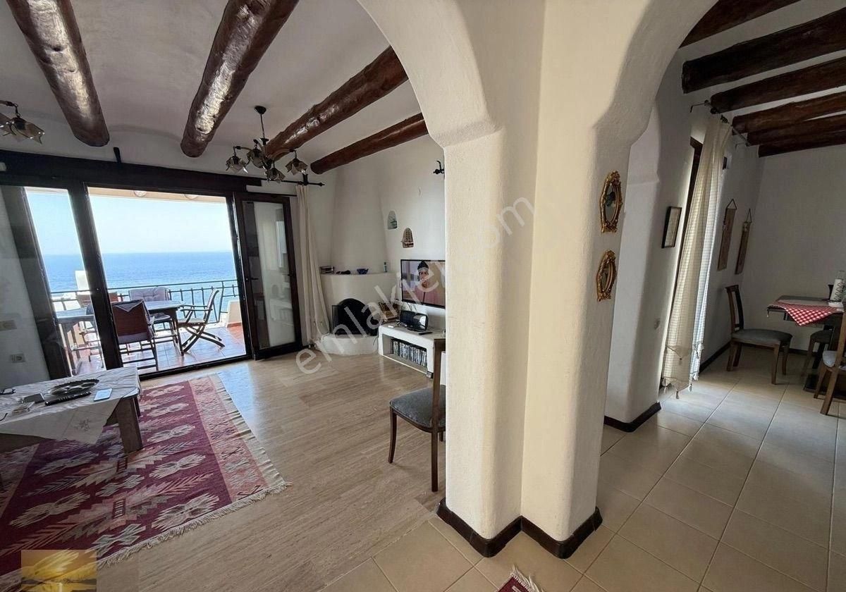 Gümüşlükte Satılık Müstakil Villa 9 Adalar Manzaralı Bahçeli Ev Bulunmaz Konumda Fırsat Yatırım - Görsel 4