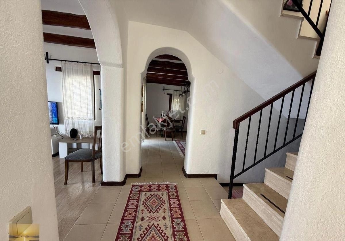 Gümüşlükte Satılık Müstakil Villa 9 Adalar Manzaralı Bahçeli Ev Bulunmaz Konumda Fırsat Yatırım - Görsel 23