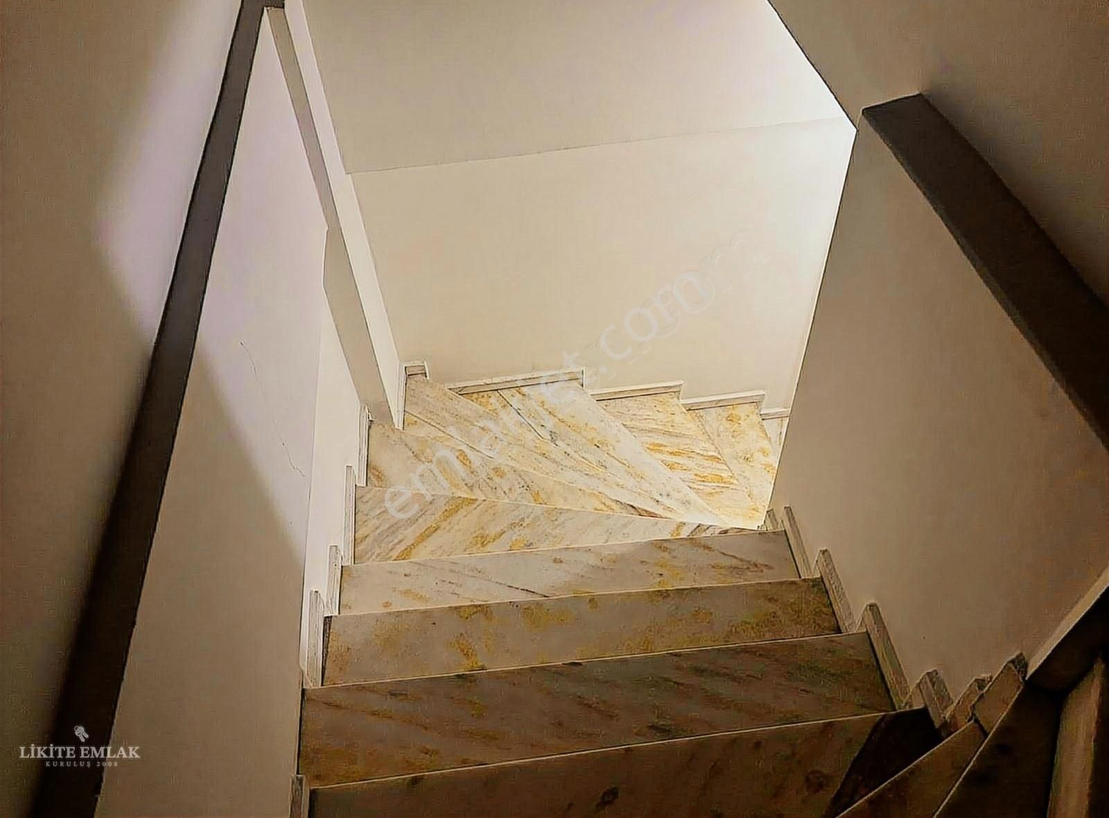 Likite Emlak'tan Yalova Merkezde Tam Müstakil Satılık Villa - Görsel 18