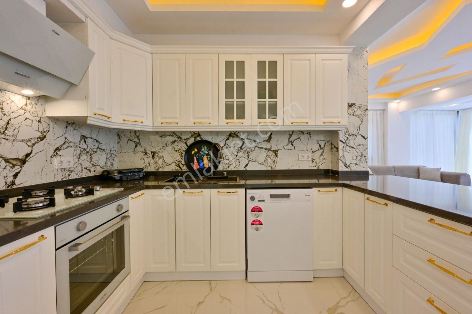 Baran Emlak Tan Çamköyde Satılık Villa - Görsel 13