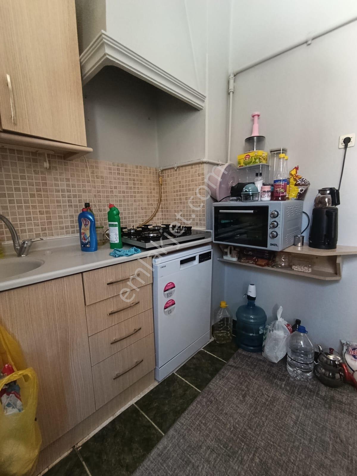 Yenimahallede Satılık 2+1 Ara Kat Daire - Görsel 2