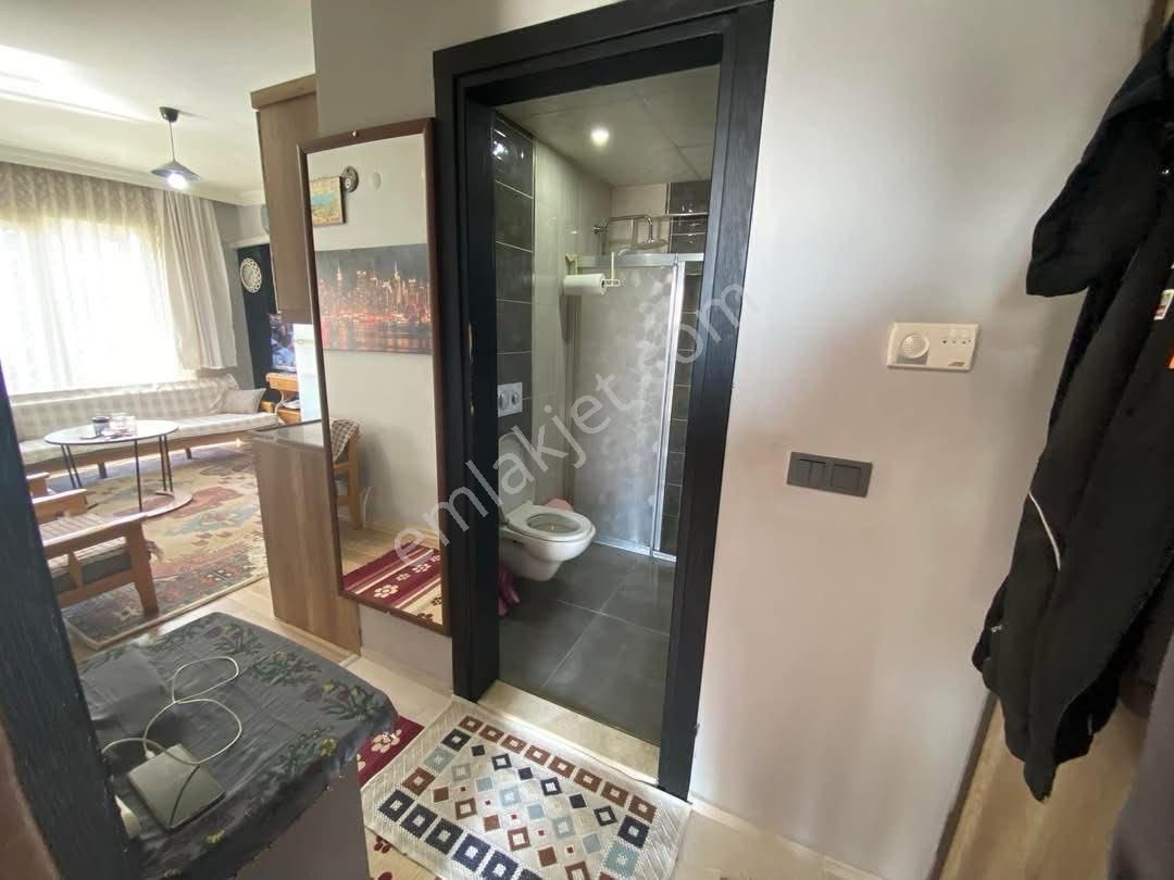 İsabeylide Site İçi Eşyalı 1+1 - Görsel 13