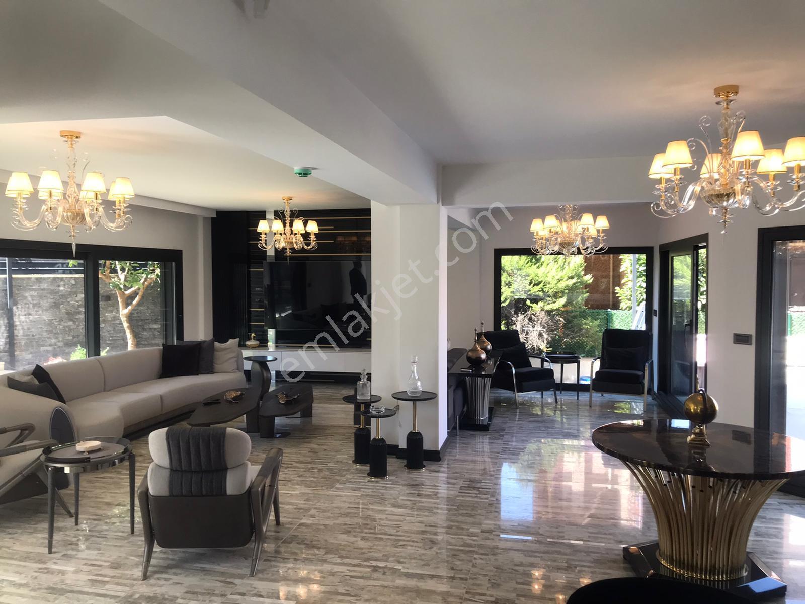 Kaan Emlaktan Ultralüx Yenişehirde Satılık Havuzlu Villa - Görsel 4