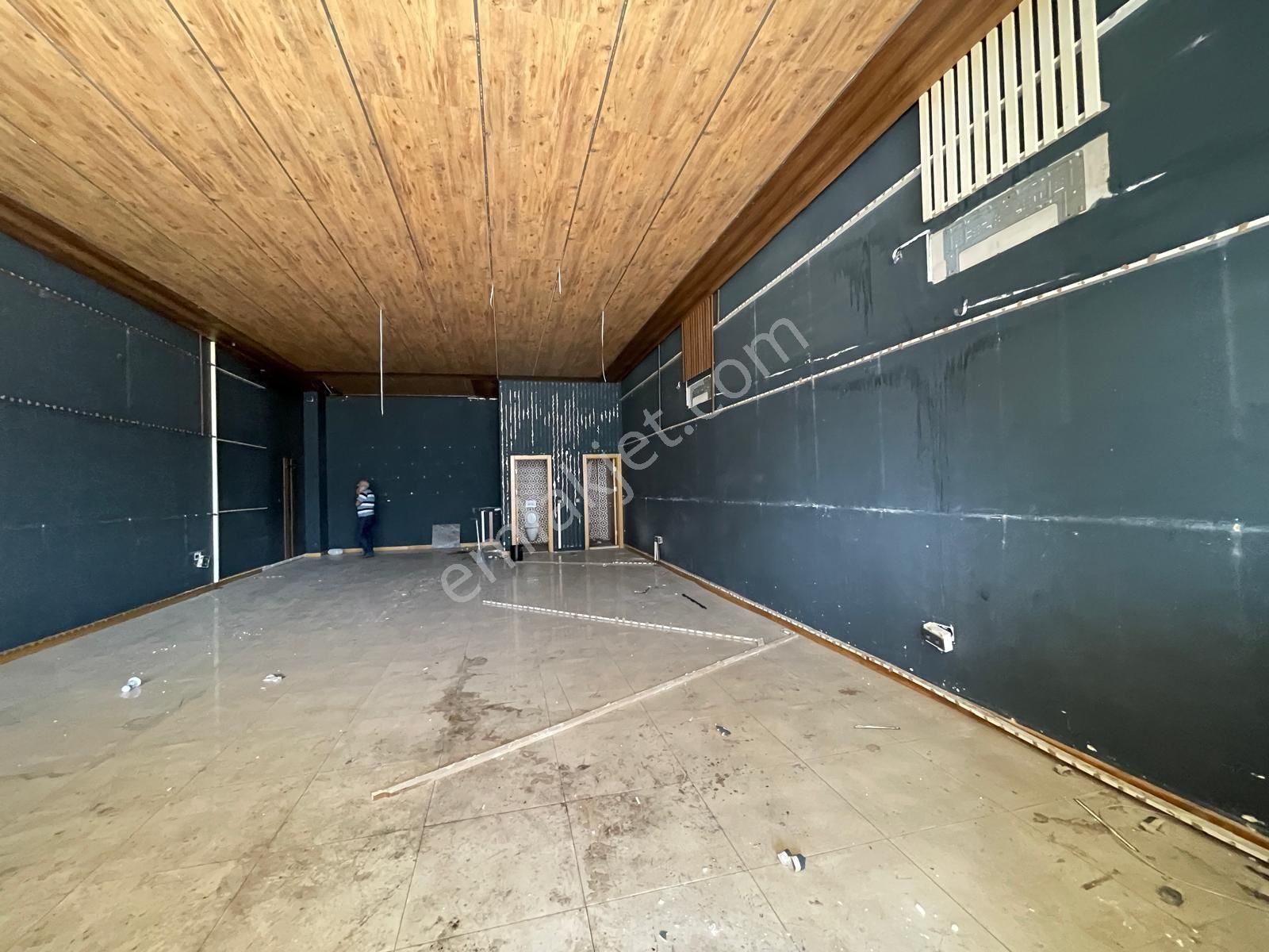 Çiğli İzban Yanı Geniş Kiralık Dükkan & Cafe - Görsel 33