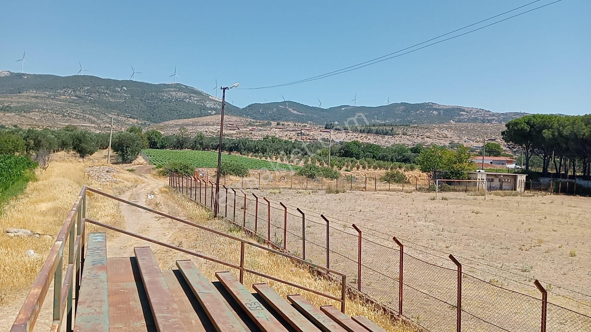 Komutan Emlaktan Bergama Göçbeylide Yatırımlık Arsa - Görsel 11