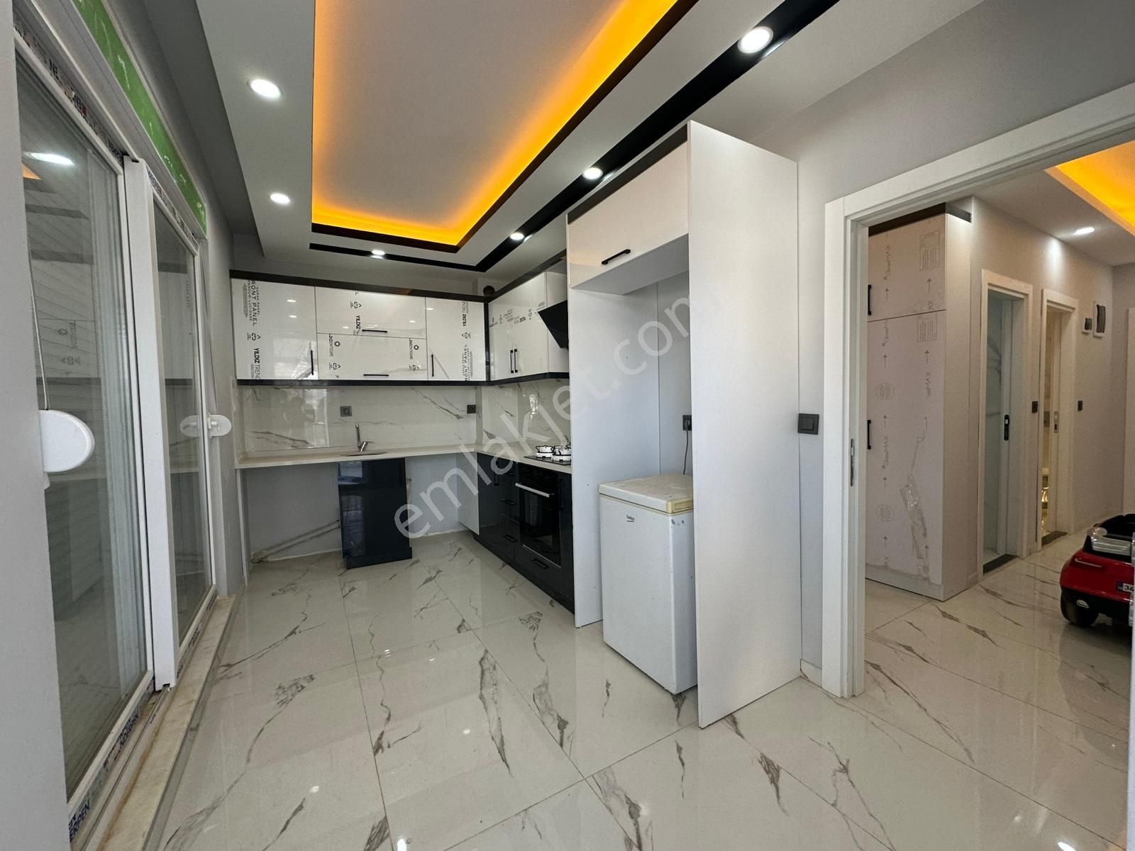 V. Aydoğmuş Mah. 2+1 Geniş Çift Balkonlu Satılık Daire