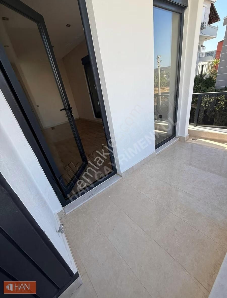 Kepez'de 5+1 Ultra Lüks Havuzlu Jakuzili Villa - Görsel 2