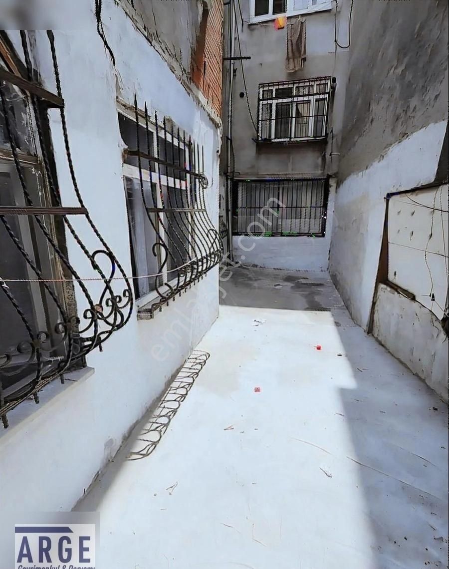 Küçükköy Meydana Yakın 2+1 Satılık Takaslı Bahçe Katı - Görsel 2