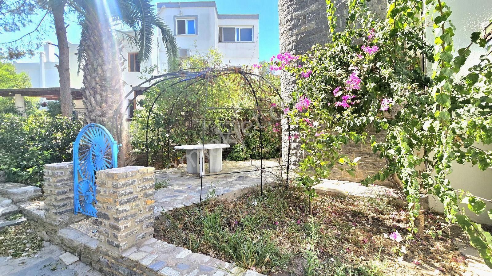 Bodrum Torba'da Satılık Bahçeli Trıplex Müstakil Ev - Görsel 31