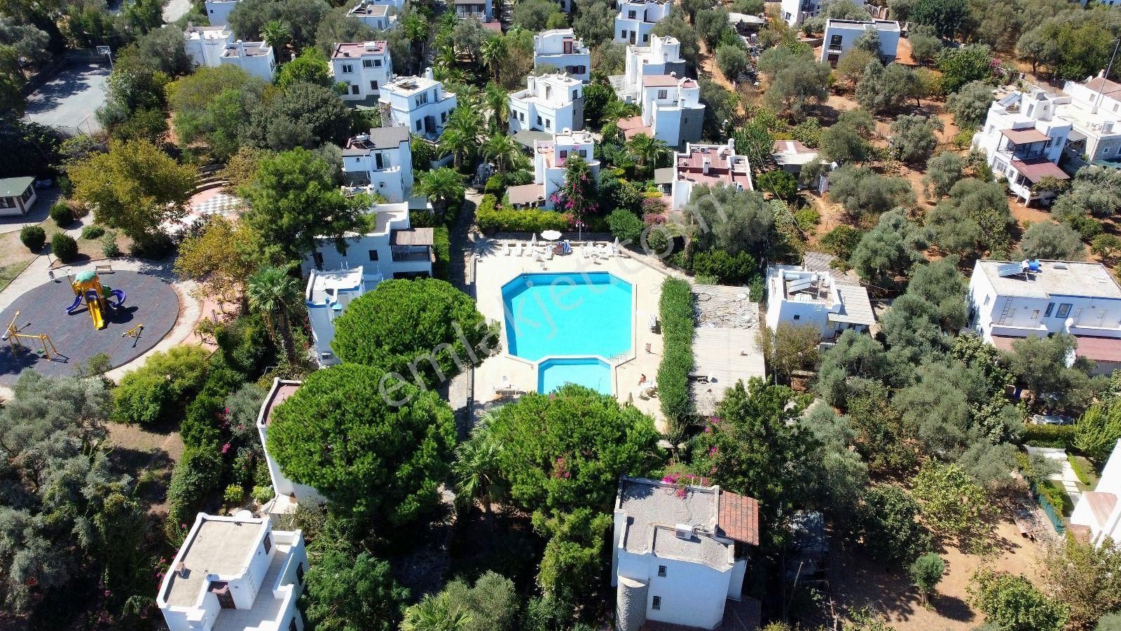 Bodrum Torba'da Satılık Bahçeli Trıplex Müstakil Ev - Görsel 33