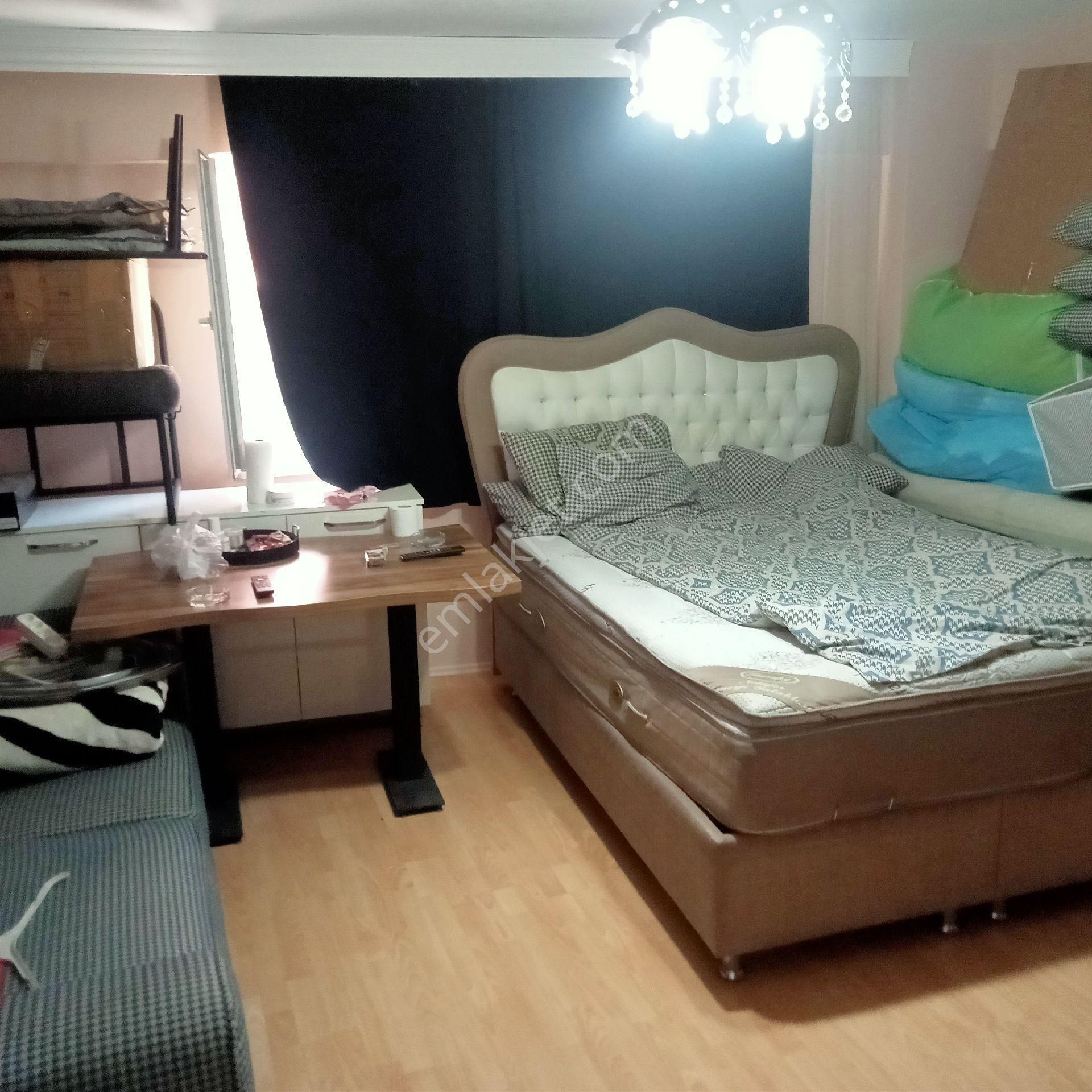 Satılık 1+1 Daire.dukkan Tapulu