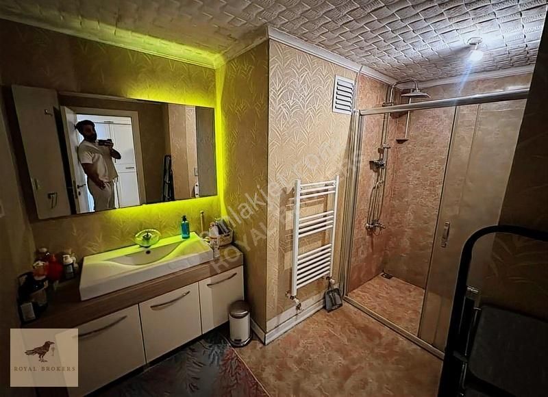 Kiralik, Reşit Galip Caddesi, Eşiyalı Daire 3+1 - Görsel 4