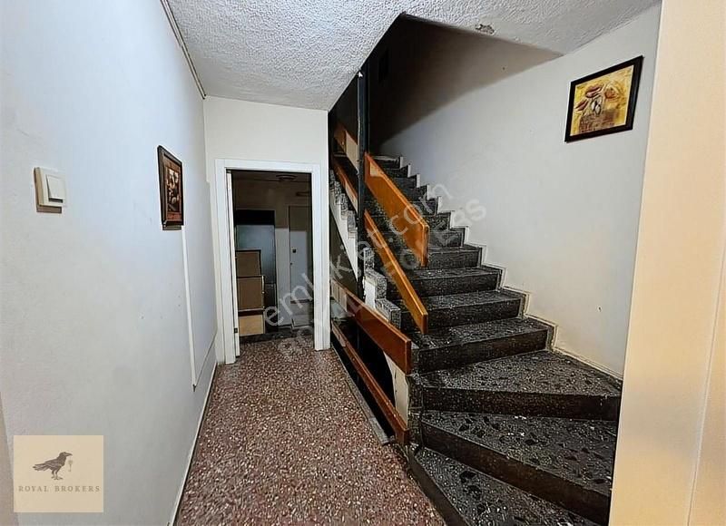 Kiralik, Reşit Galip Caddesi, Eşiyalı Daire 3+1 - Görsel 3