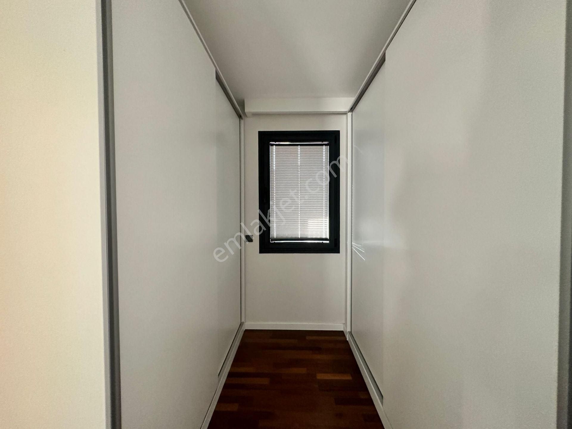 Yeniköy'de Her Yere Yakın Tam Müstakil Bahçeli Dubleks Villa - Görsel 12