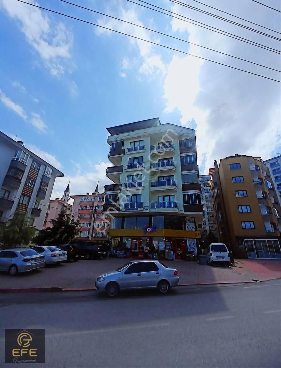 Efe Gayrimenkulden Kiralık Yıldızlı Merkezde 3+1 Daire - Görsel 24