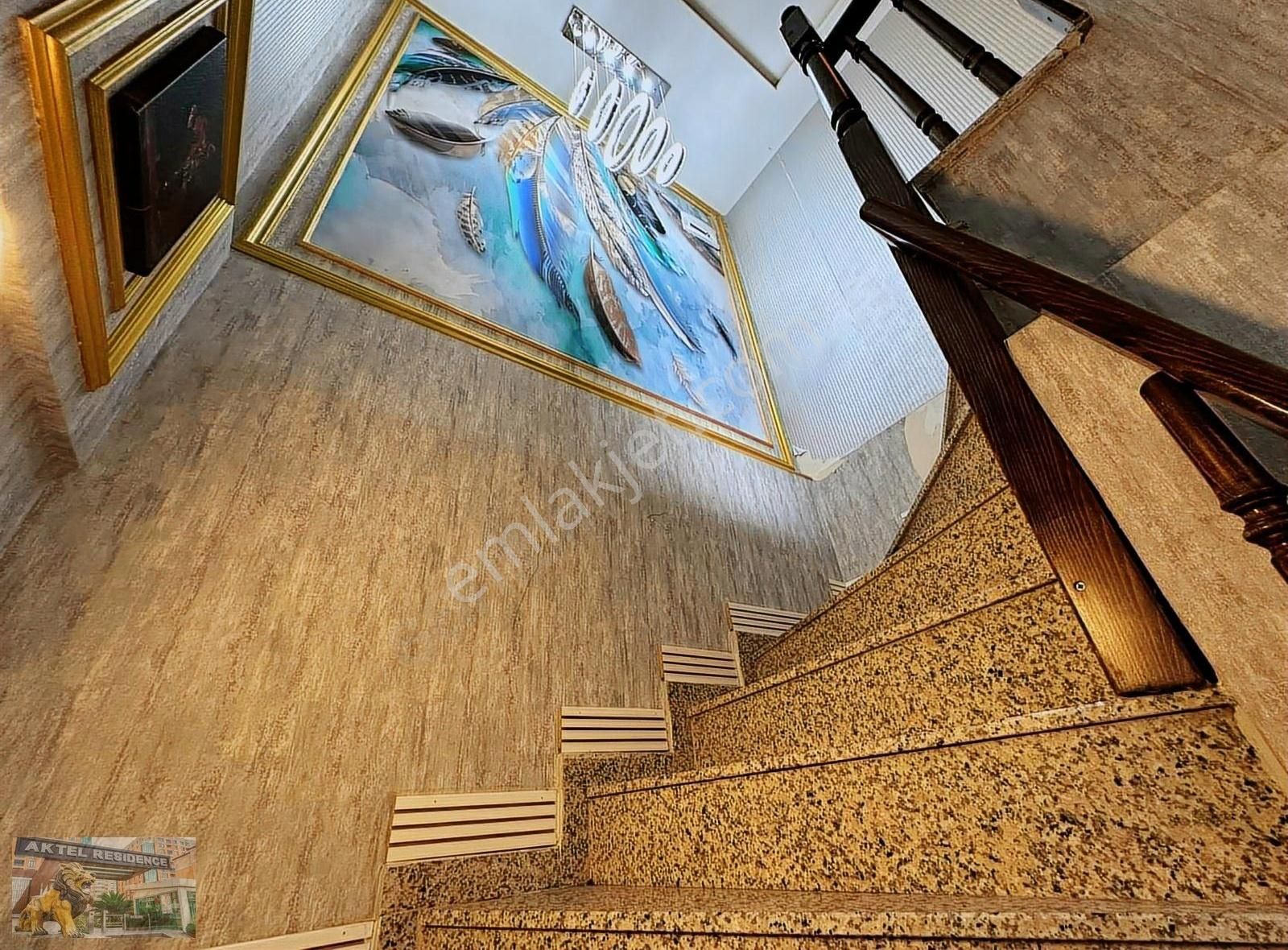 Aktel Satış Ofisinden Göl Manzaralı Ultra Lüx 7+1 Satılık Dublex - Görsel 3