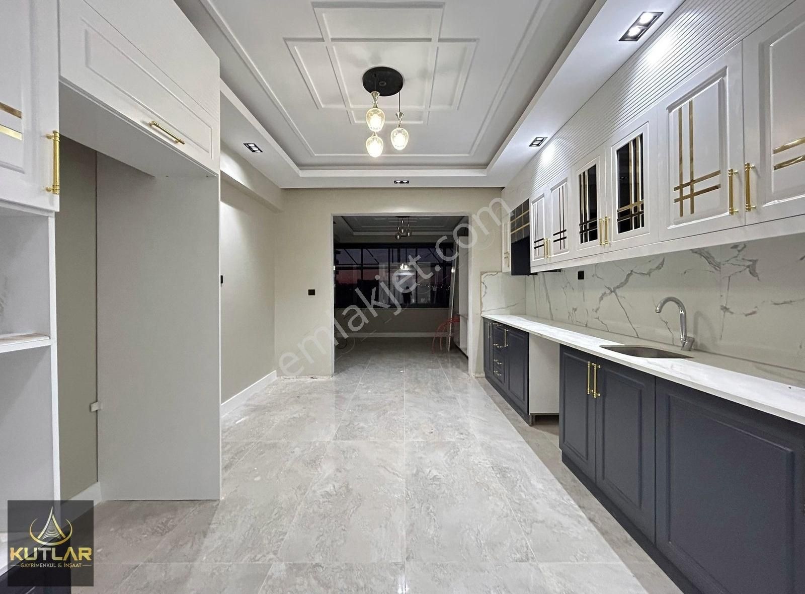 Kutlar'dan İbn-i Sinada Binicilik Kulübü Civarı*3,5+1* Daireler!