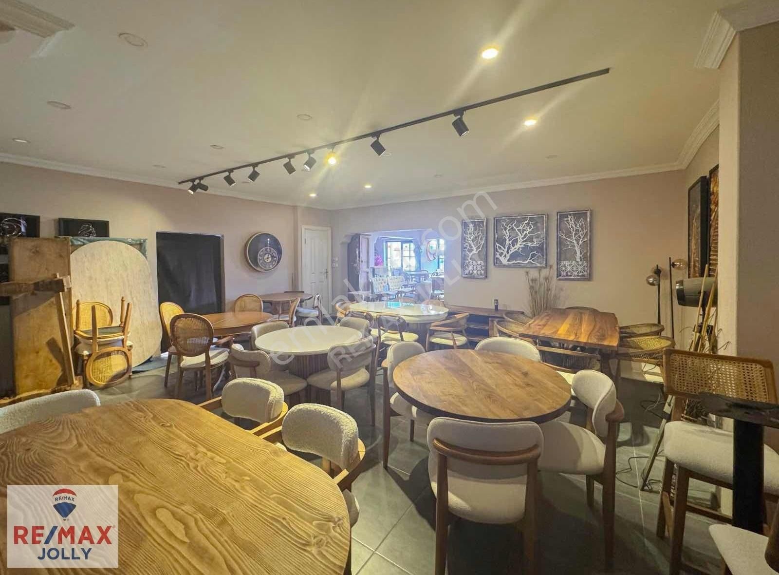 Sanayinin Kalbinde, Yüksek Potansiyelli 3 Katlı Satılık İş Yeri - Görsel 2