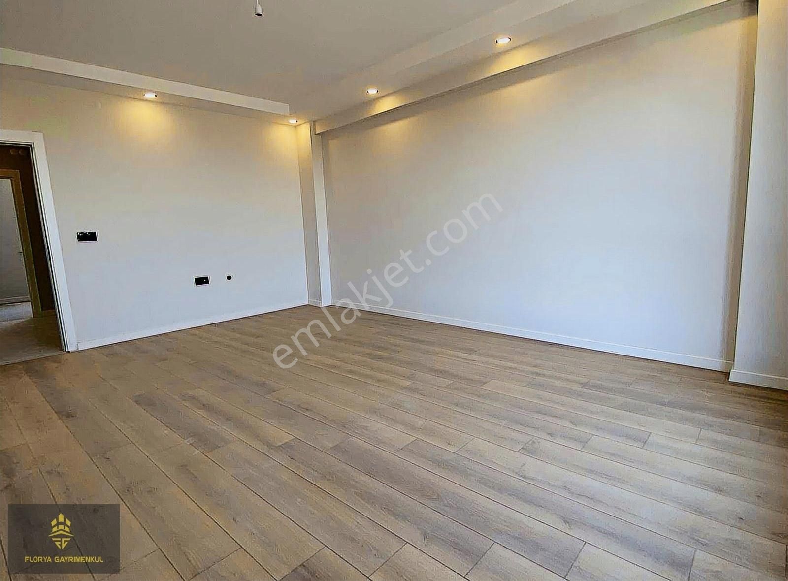 Florya'dan Zeminden Isıtmalı Ebeveyn Banyolu Daireler - Görsel 10