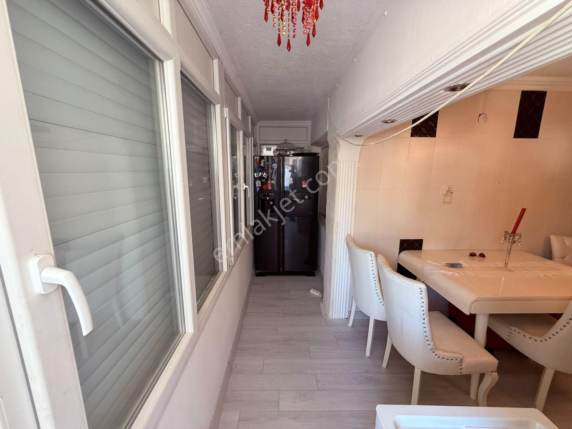 Balçova Ata Caddesi Üzerinde Satılık Manzaralı 3+1 Bakımlı Daire - Görsel 17