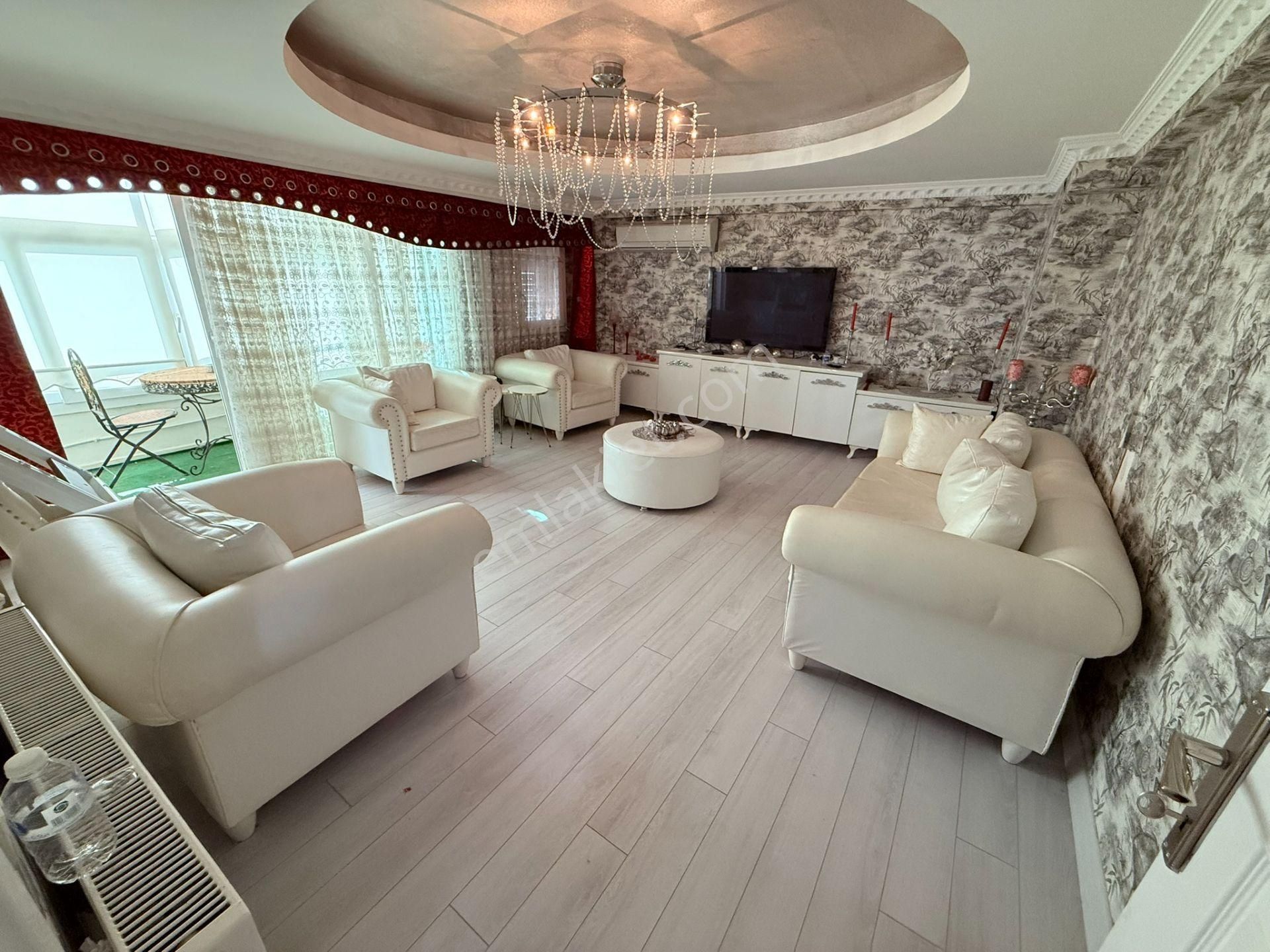 Balçova Ata Caddesi Üzerinde Satılık Manzaralı 3+1 Bakımlı Daire - Görsel 5