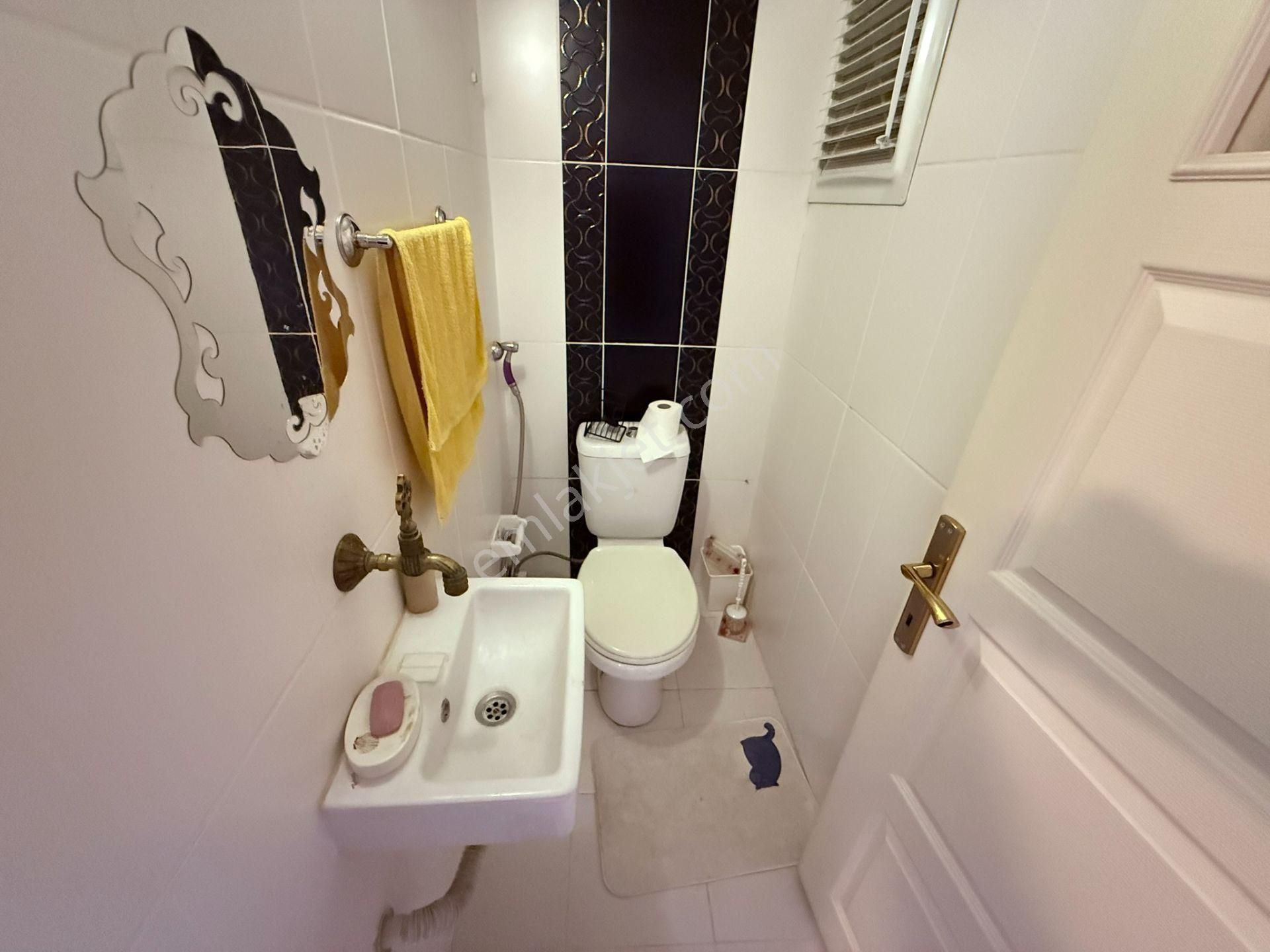 Balçova Ata Caddesi Üzerinde Satılık Manzaralı 3+1 Bakımlı Daire - Görsel 22