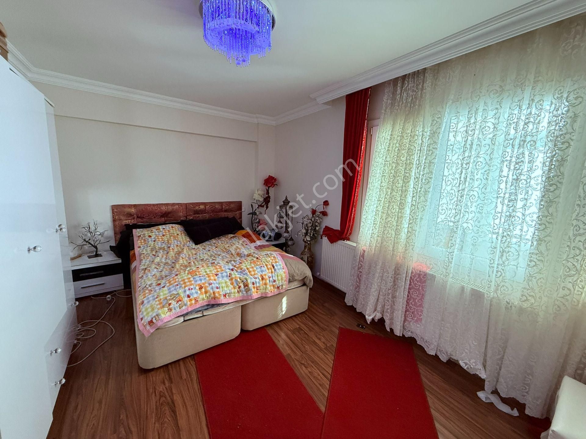 Balçova Ata Caddesi Üzerinde Satılık Manzaralı 3+1 Bakımlı Daire - Görsel 10