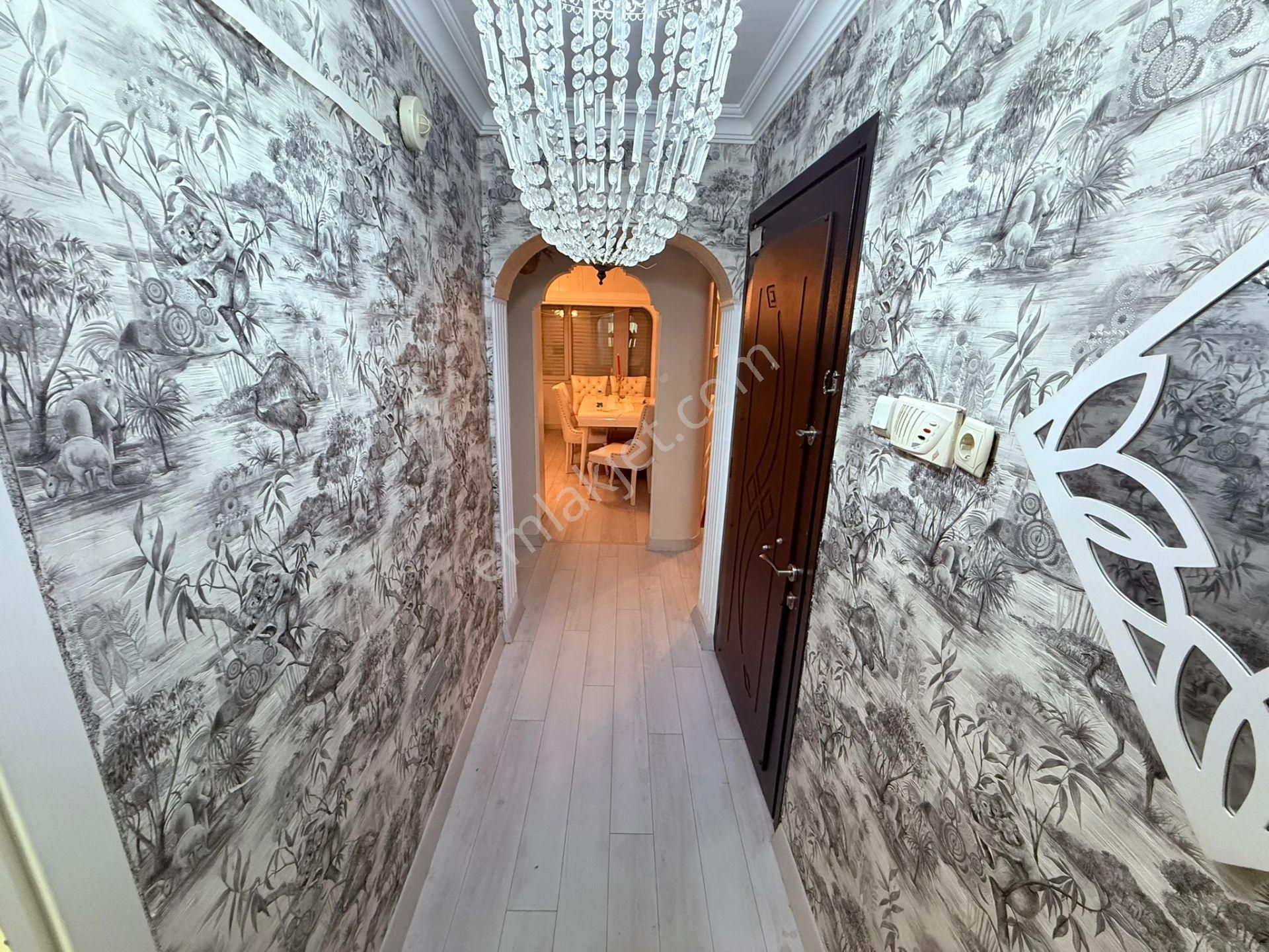 Balçova Ata Caddesi Üzerinde Satılık Manzaralı 3+1 Bakımlı Daire - Görsel 4