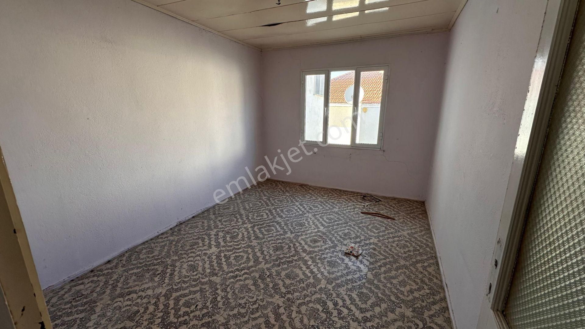 Karaburun Mordoğan Çatalkaya'da Kargir Ev Ve Arsası - Görsel 9