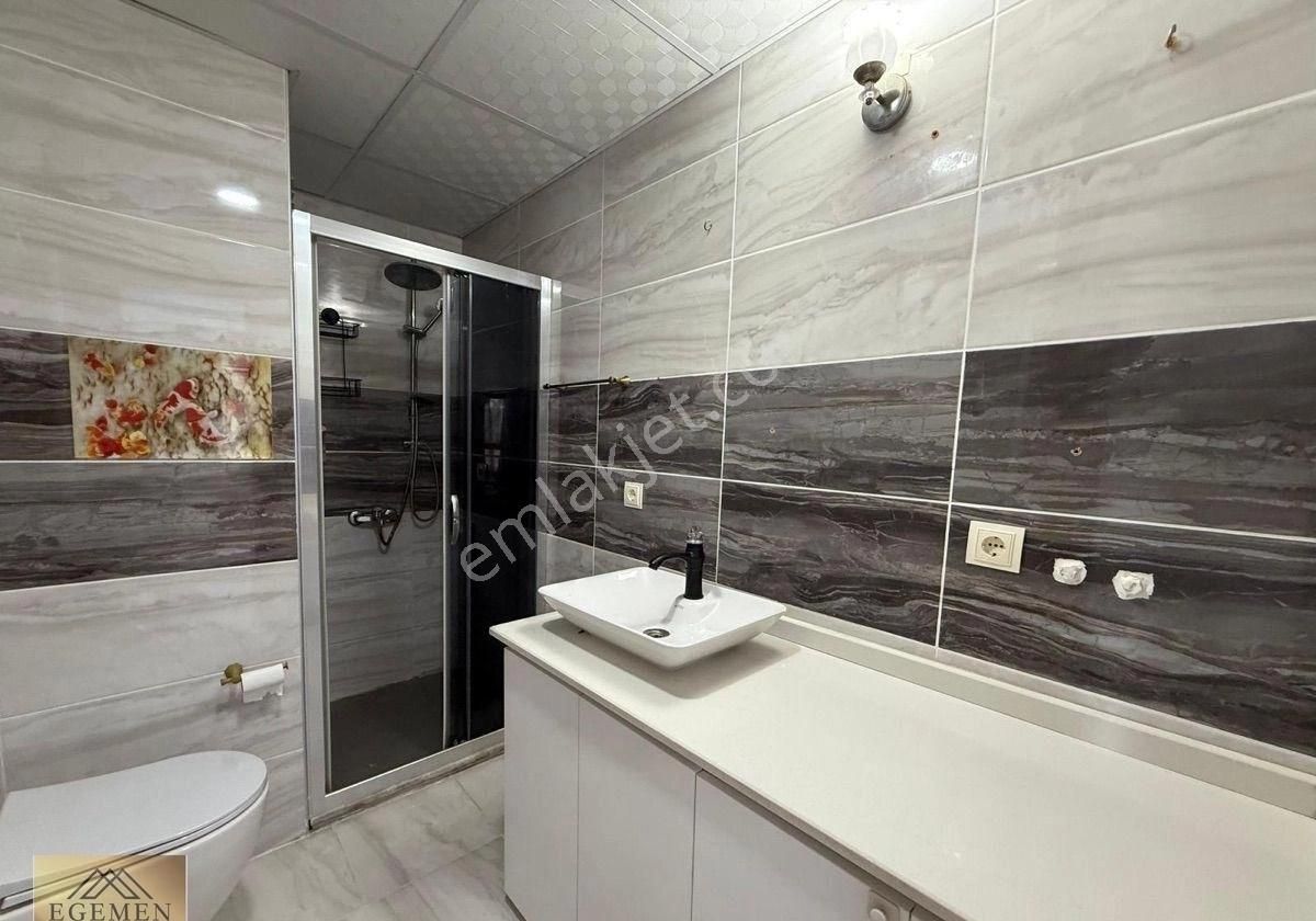 Kuşadası Merkezde Manzaralı 3+1 Daire - Görsel 12