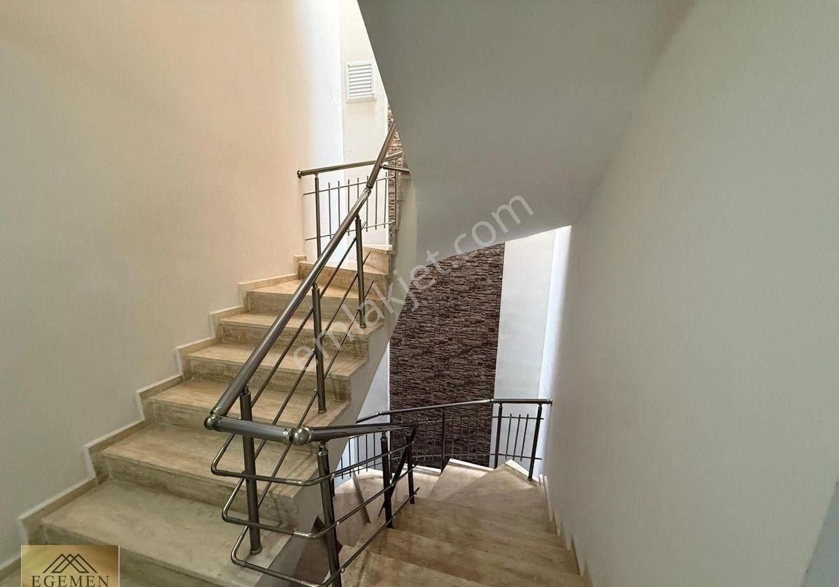 Kuşadası Merkezde Manzaralı 3+1 Daire - Görsel 2