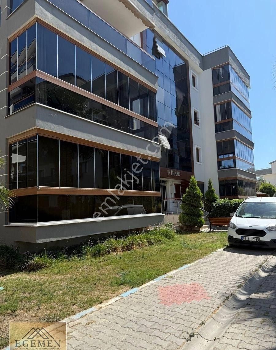 Kuşadası Merkezde Manzaralı 3+1 Daire - Görsel 15
