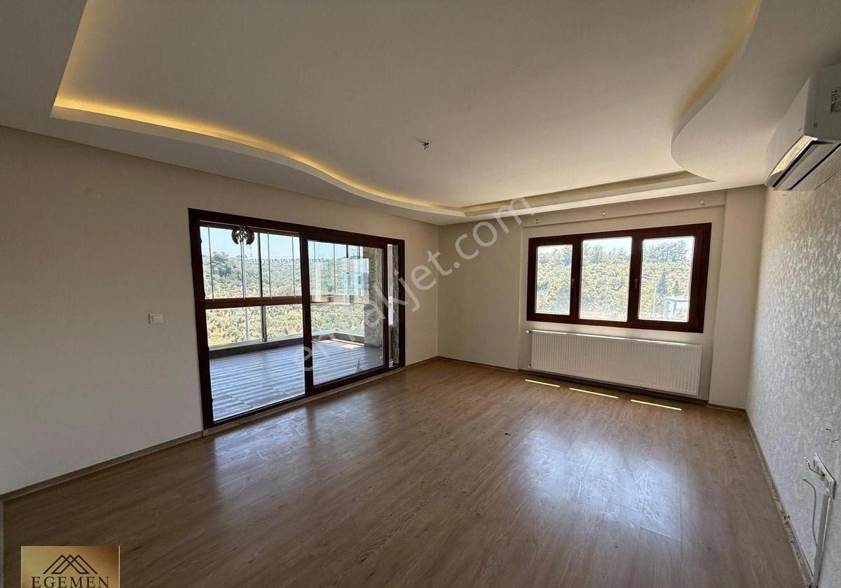 Kuşadası Merkezde Manzaralı 3+1 Daire