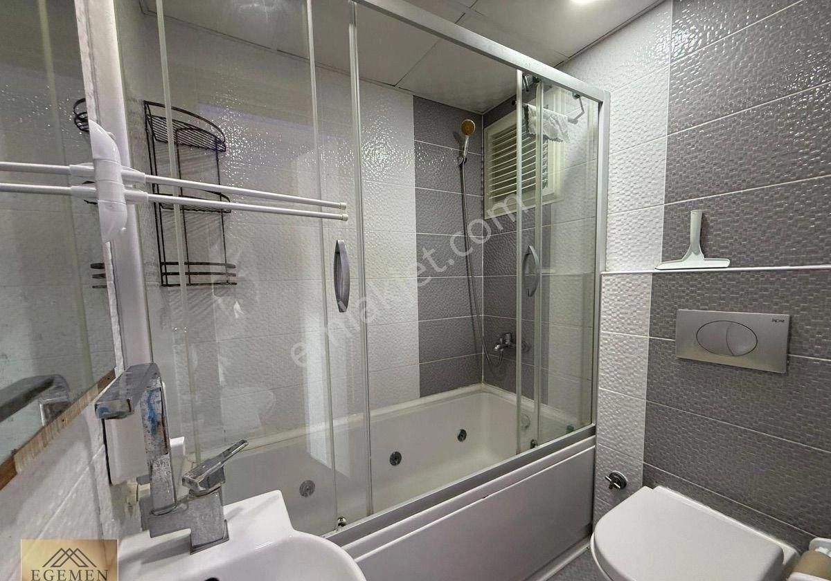 Kuşadası Merkezde Manzaralı 3+1 Daire - Görsel 4