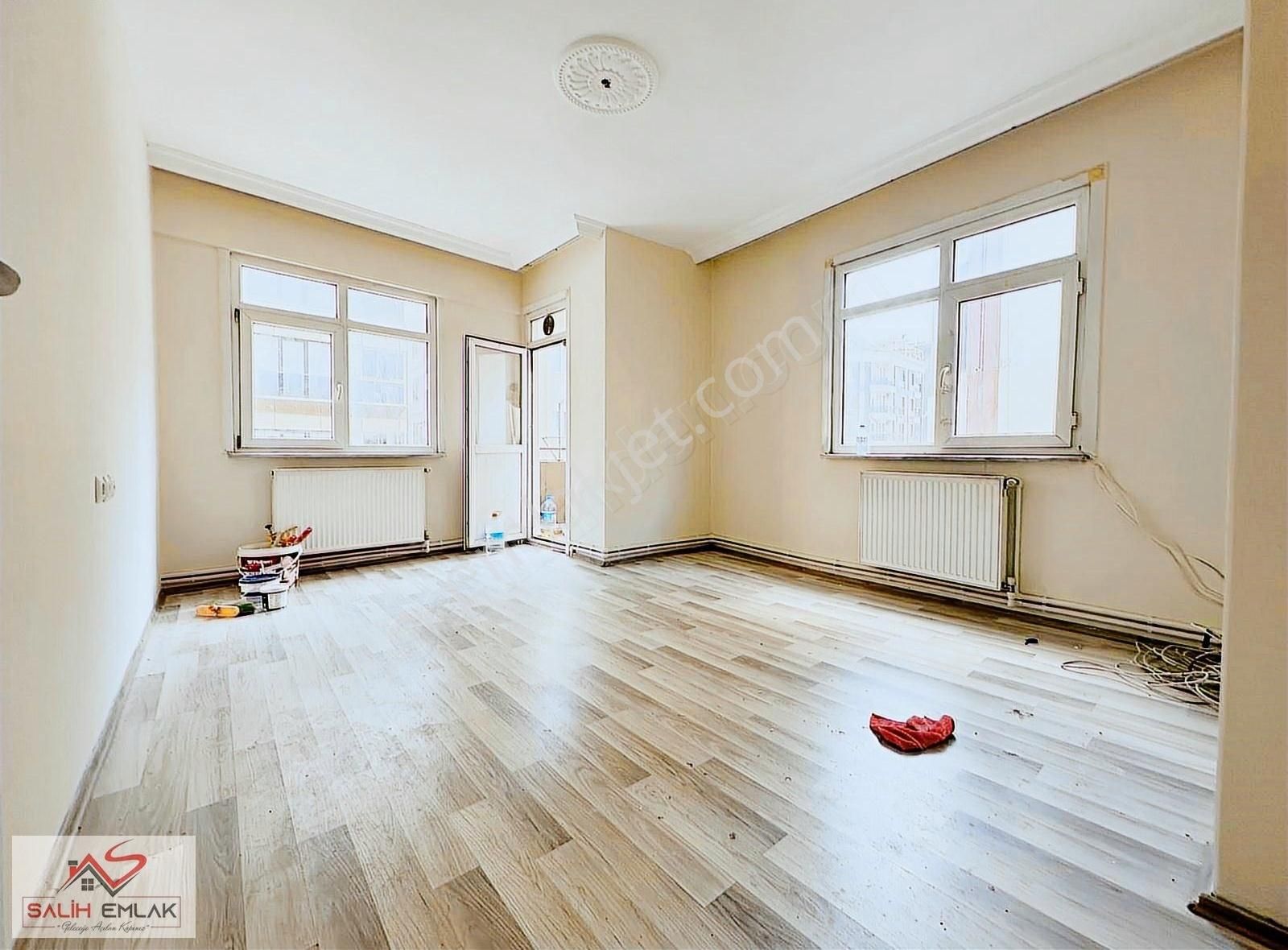 Salih Emlak 'tan Krediye Uygun E5 Metrobüs Yakını Cadde Üstü 2+1 - Görsel 7