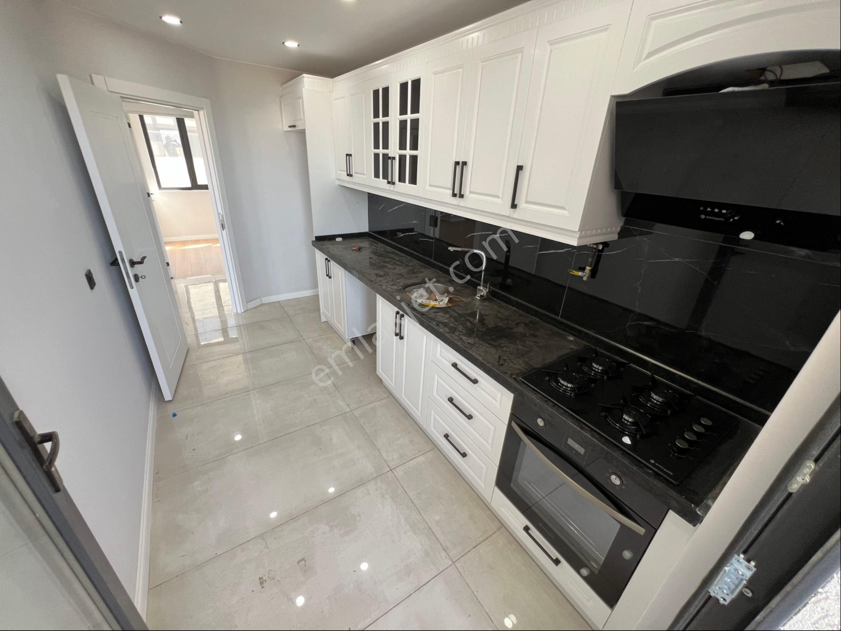 Vizyon Emlak'tan Bayramoğlu Mh Asansörlü Kapalı Otoparklı Arakat 2+1 - Görsel 14