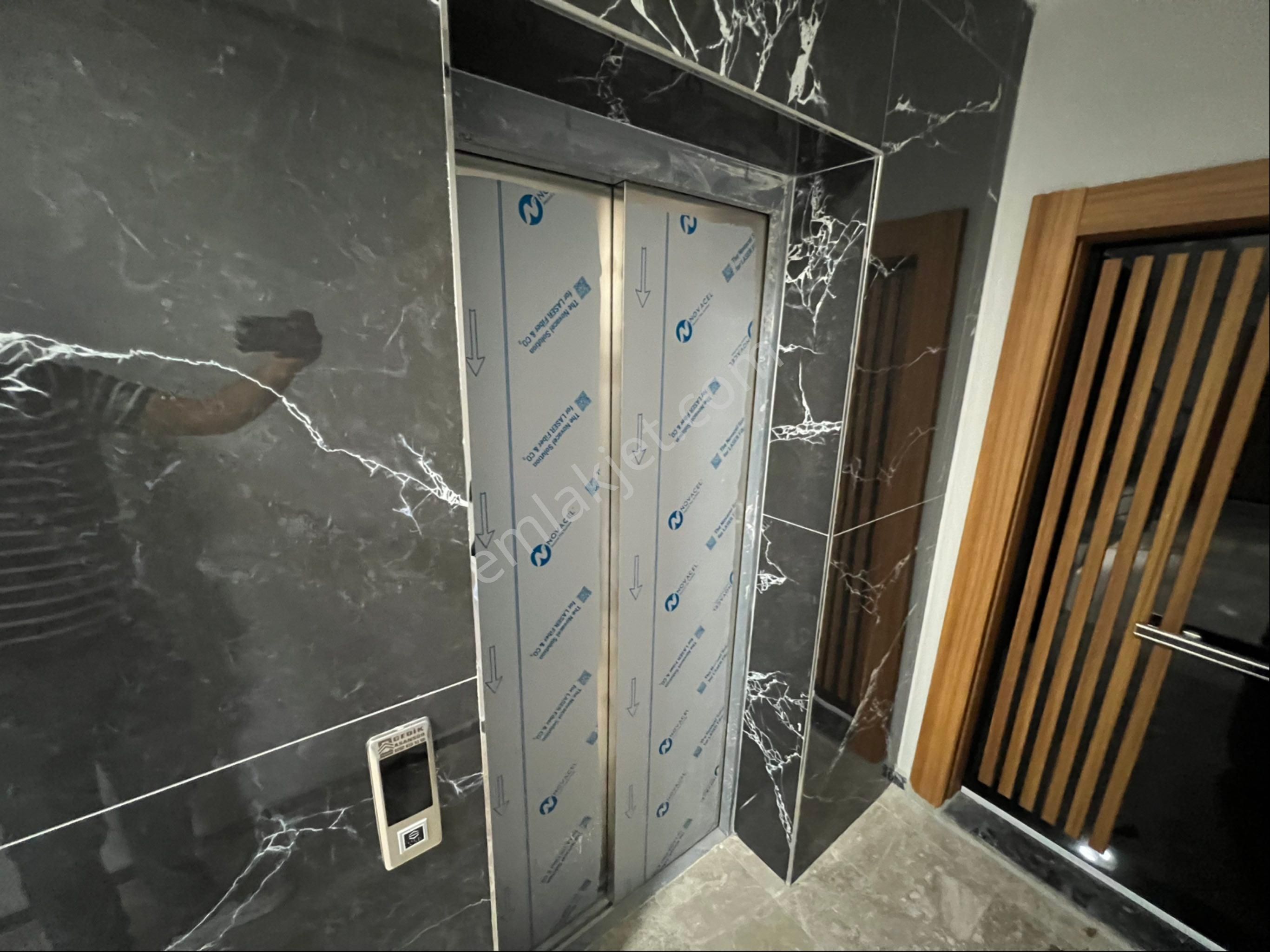 Vizyon Emlak'tan Bayramoğlu Mh Asansörlü Kapalı Otoparklı Arakat 2+1 - Görsel 23