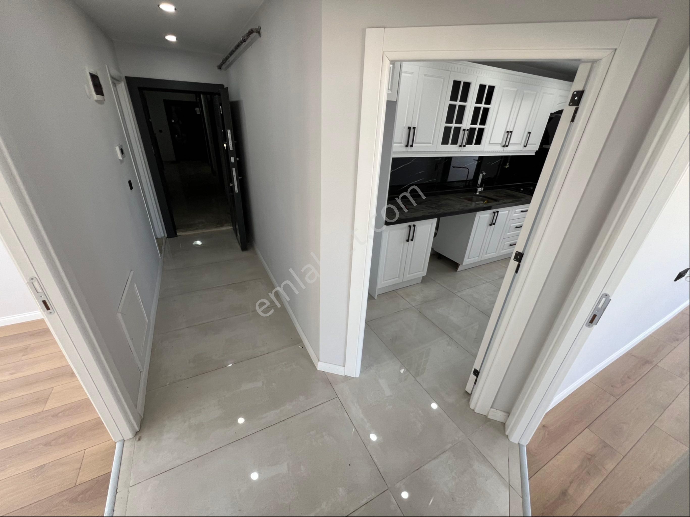 Vizyon Emlak'tan Bayramoğlu Mh Asansörlü Kapalı Otoparklı Arakat 2+1 - Görsel 15