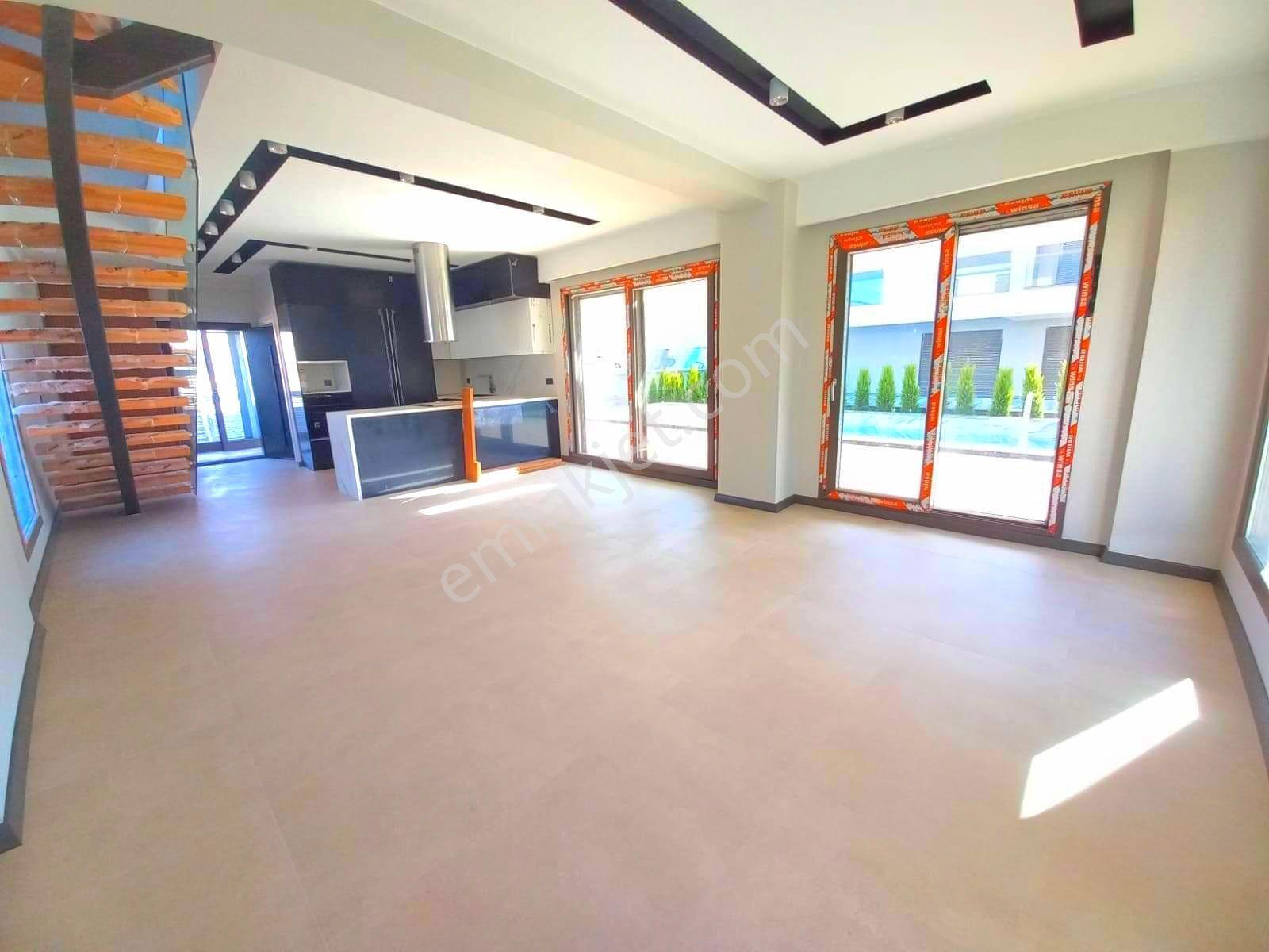 Güzelçamlıda Plaja Yakın Özel Havuzlu Tek Müstakil Sıfır Villa - Görsel 24