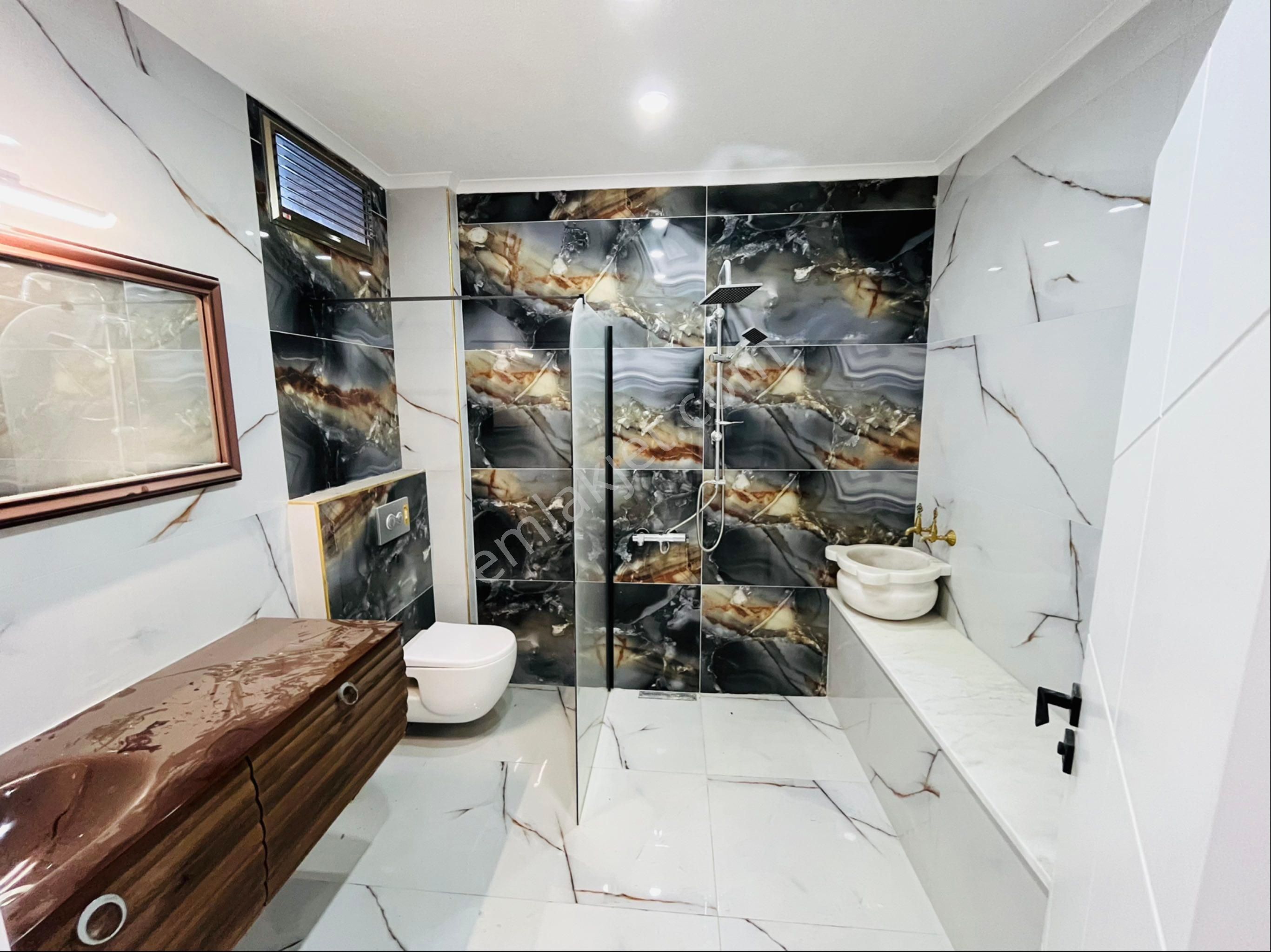 Altınoluk 2 Daire Gibi 4 Katlı Etrafı Kamera Sistemli 4 Kattan Deniz Gören Önü Yeşil Alan İkiz Villa - Görsel 17