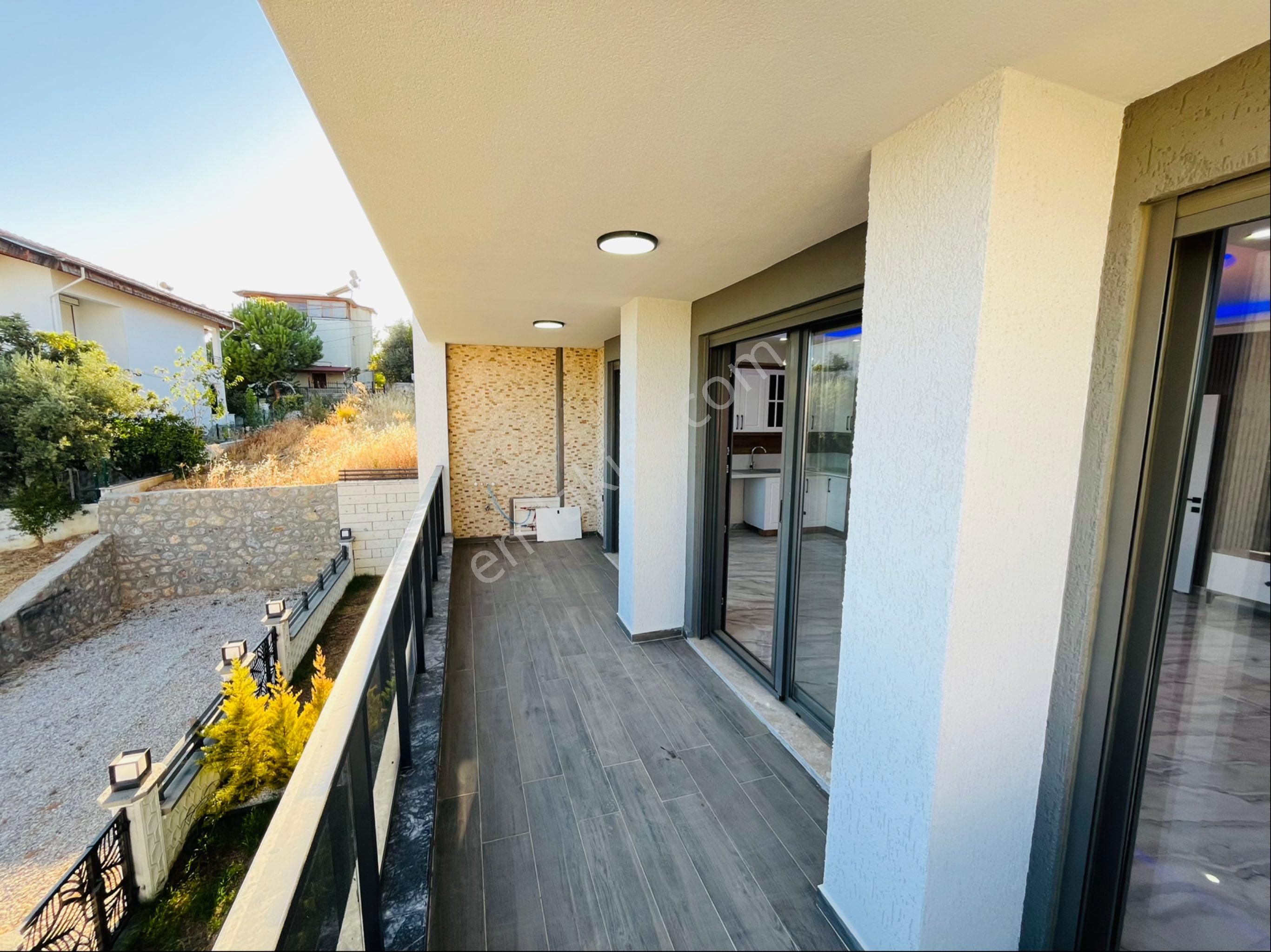 Altınoluk 2 Daire Gibi 4 Katlı Etrafı Kamera Sistemli 4 Kattan Deniz Gören Önü Yeşil Alan İkiz Villa - Görsel 10