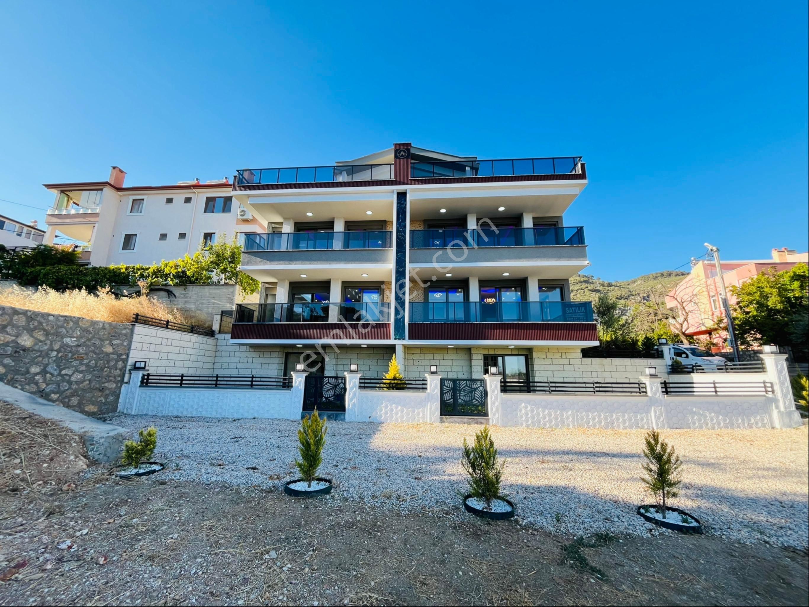 Altınoluk 2 Daire Gibi 4 Katlı Etrafı Kamera Sistemli 4 Kattan Deniz Gören Önü Yeşil Alan İkiz Villa - Görsel 4