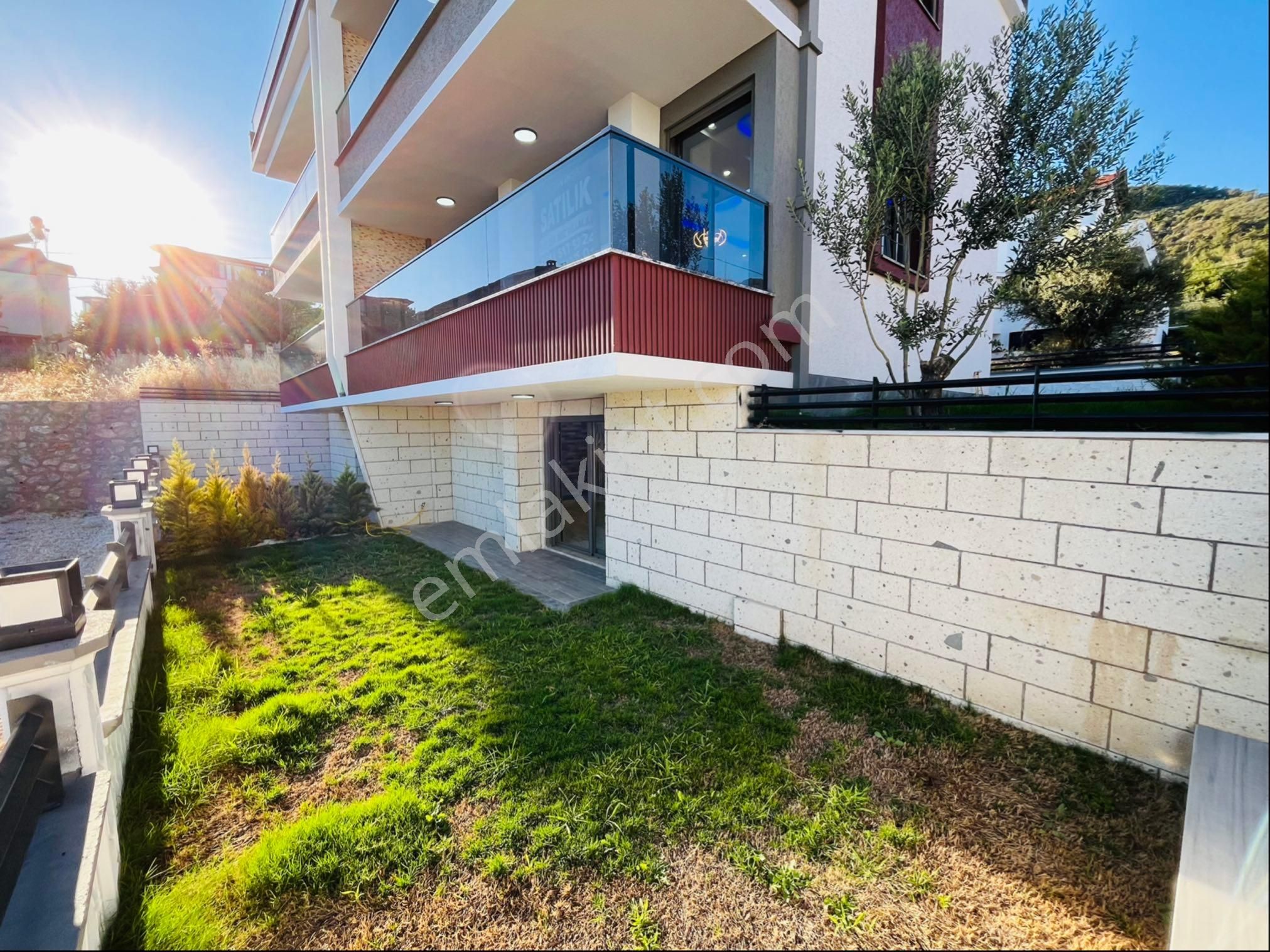 Altınoluk 2 Daire Gibi 4 Katlı Etrafı Kamera Sistemli 4 Kattan Deniz Gören Önü Yeşil Alan İkiz Villa - Görsel 23