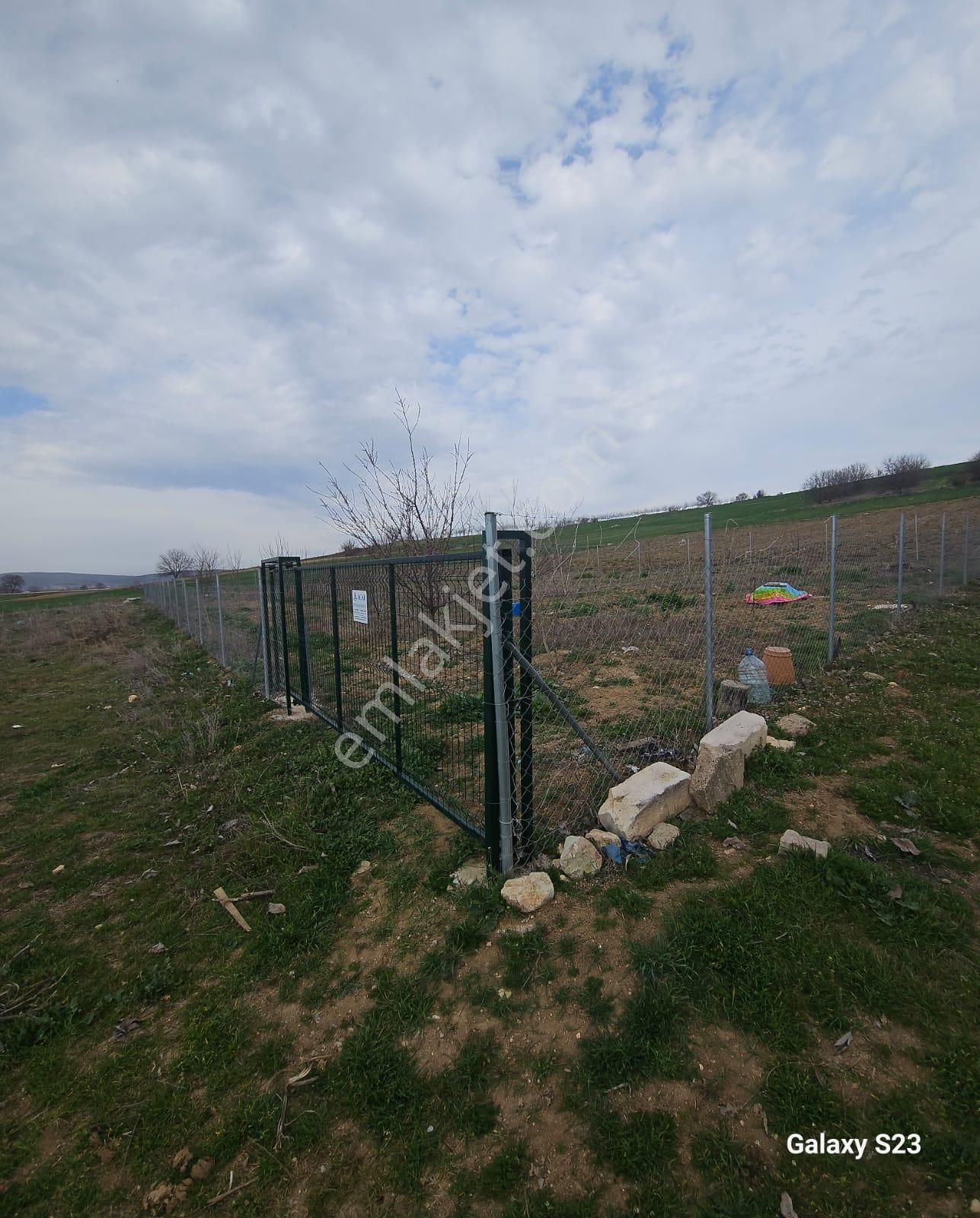 Akbaşlar Emlak & Gayrimenkul Güvencesiyle Satılık Tarla