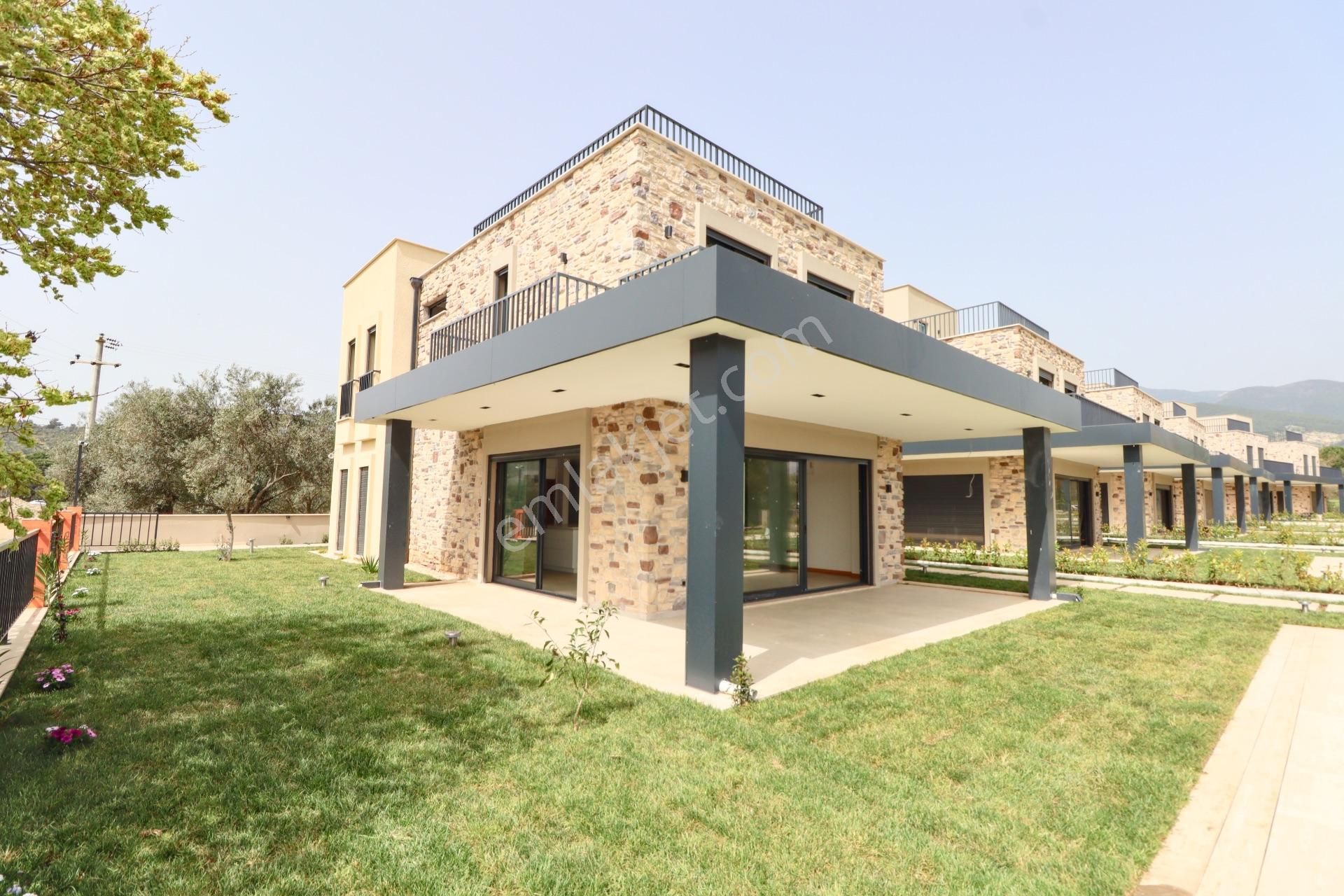 Güre'de 450 M2 Arsa İçinde Özel Havuzlu 4+1 Sıfır Villa - Görsel 12