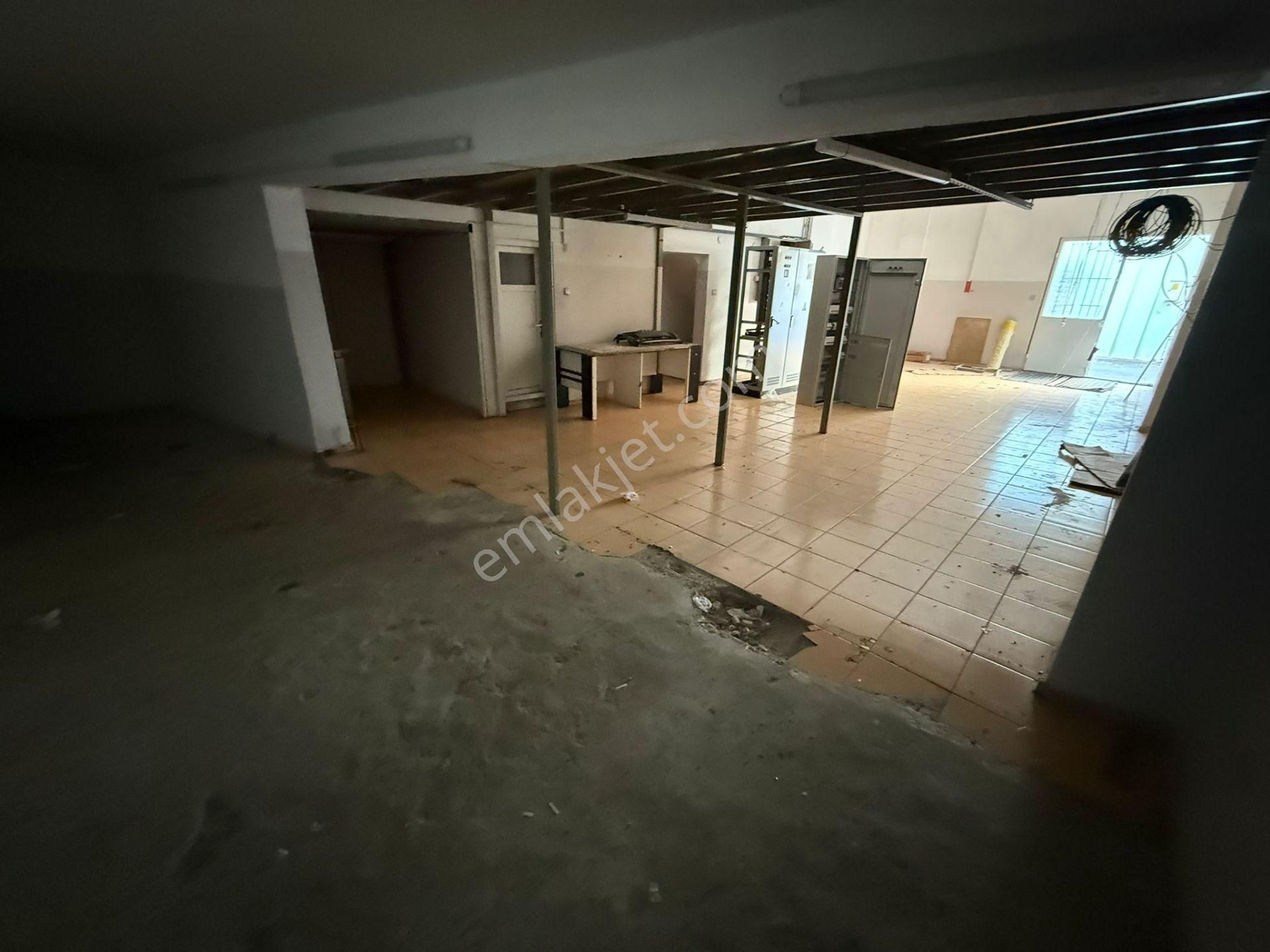 Karabağlar Belediyesi Yakını 3 Katlı 250 M² Kiralık İş Yeri - Görsel 4