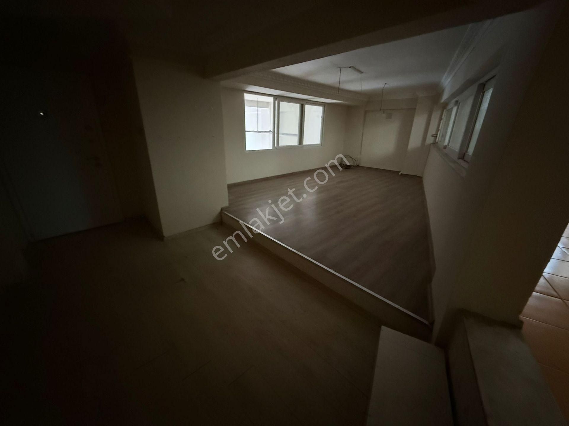 Karabağlar Belediyesi Yakını 3 Katlı 250 M² Kiralık İş Yeri - Görsel 7