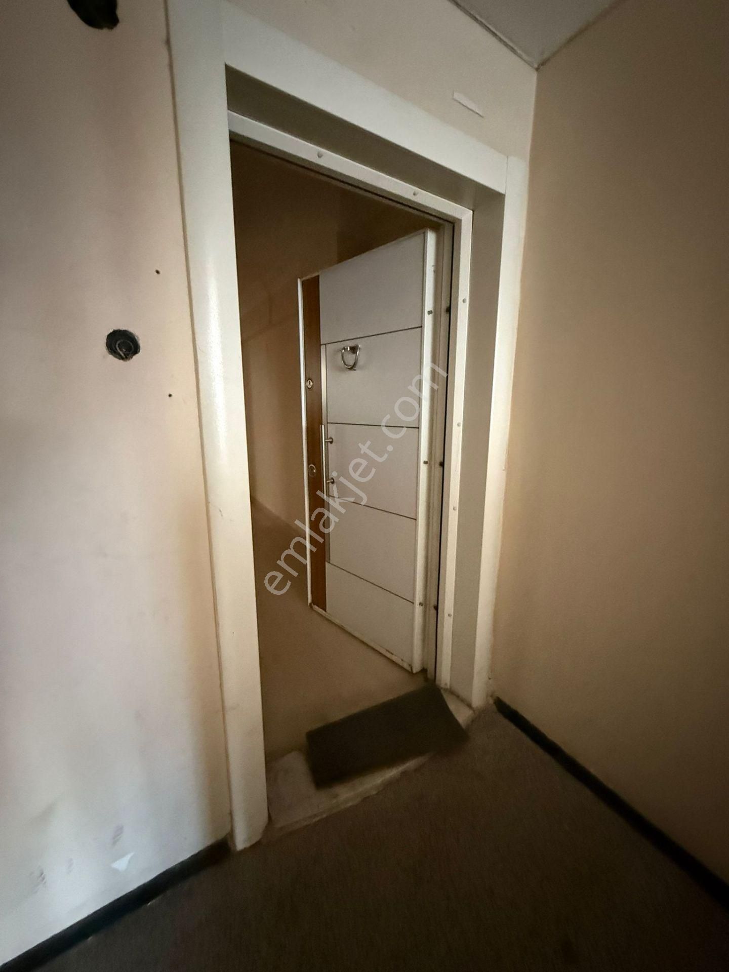 Karabağlar Belediyesi Yakını 3 Katlı 250 M² Kiralık İş Yeri - Görsel 12