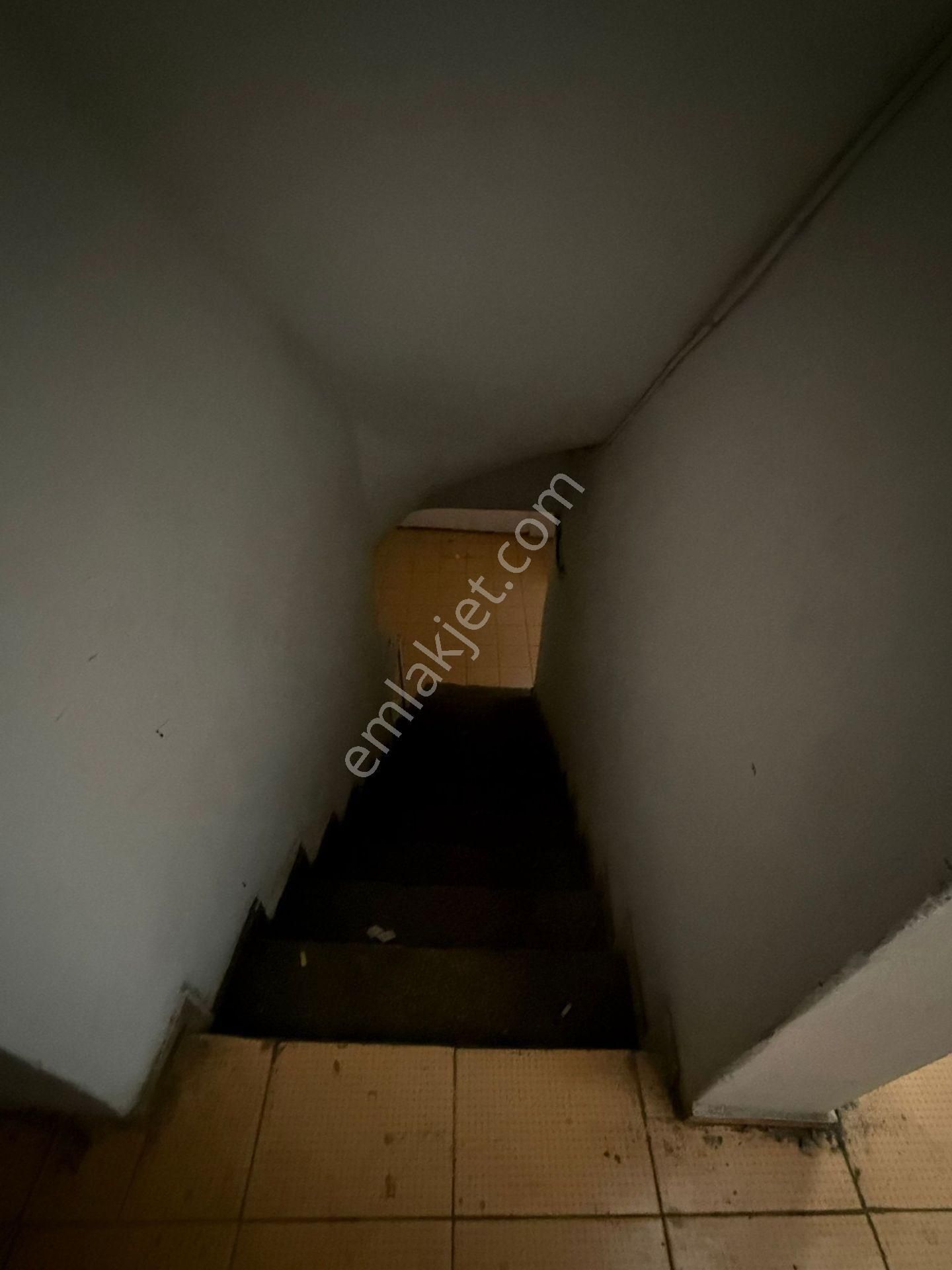 Karabağlar Belediyesi Yakını 3 Katlı 250 M² Kiralık İş Yeri - Görsel 11