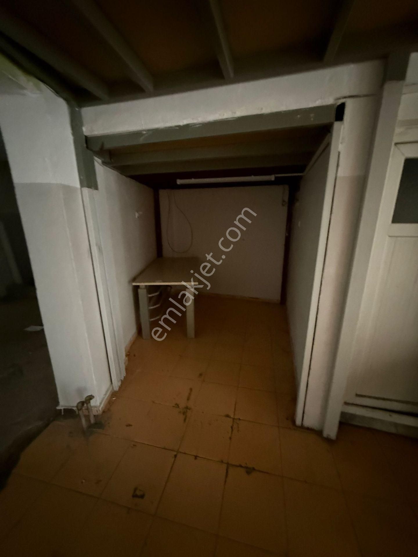 Karabağlar Belediyesi Yakını 3 Katlı 250 M² Kiralık İş Yeri - Görsel 15